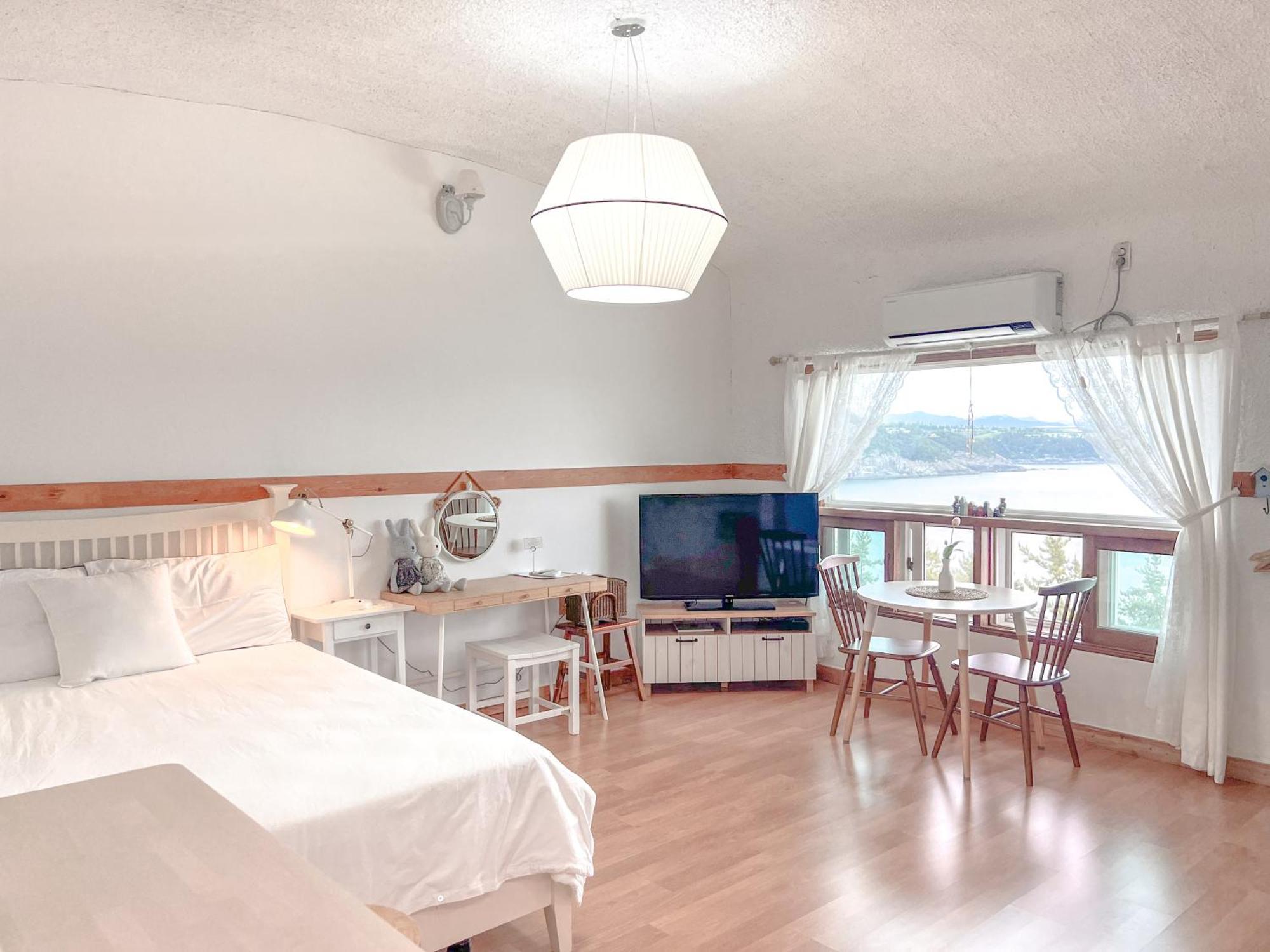 Country House Exclamation Mark & Comma Namhae Buitenkant foto